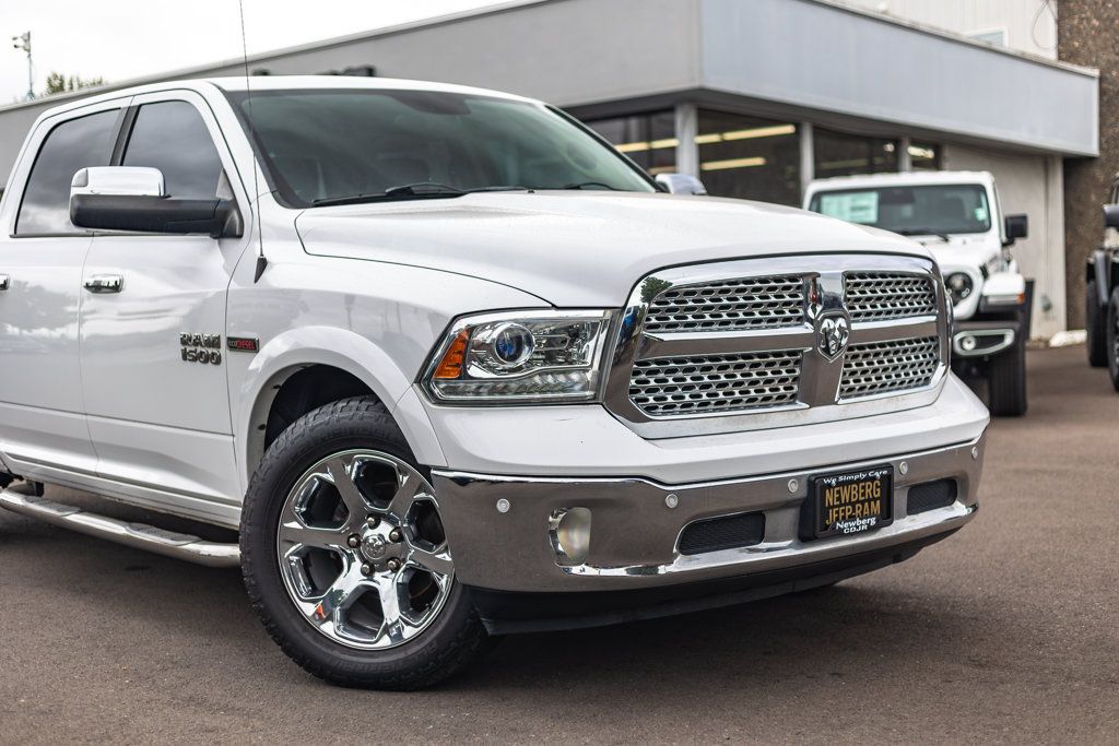 Used 2015 RAM 1500 Laramie w/ Convenience Group AWD/4WD image 3