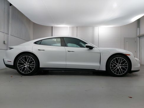 Used 2024 Porsche Taycan w/ Premium Package image 8