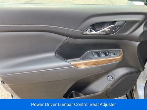Certified 2023 GMC Acadia SLE w/ Driver Convenience Package FWD image 16