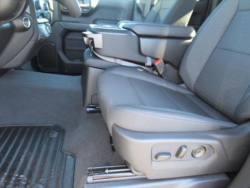 New 2026 Chevrolet Silverado 1500 Custom image 18