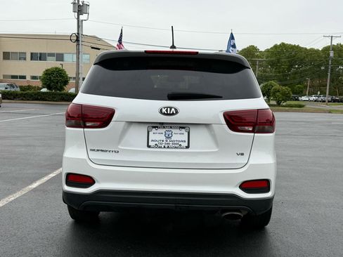 Used 2019 Kia Sorento FWD V6 image 5