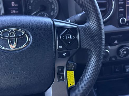 Used 2020 Toyota Tacoma TRD Off-Road w/ Technology Package AWD/4WD image 14