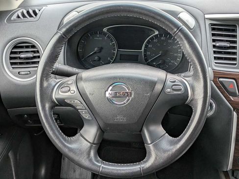 Used 2015 Nissan Pathfinder SL w/ SL Tech Package image 21