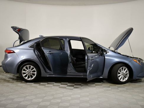 Used 2022 Toyota Corolla XLE image 7