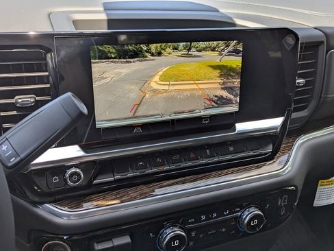 New 2025 GMC Sierra 1500 Elevation image 11