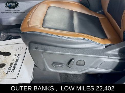 Used 2023 Ford Bronco Outer Banks image 19