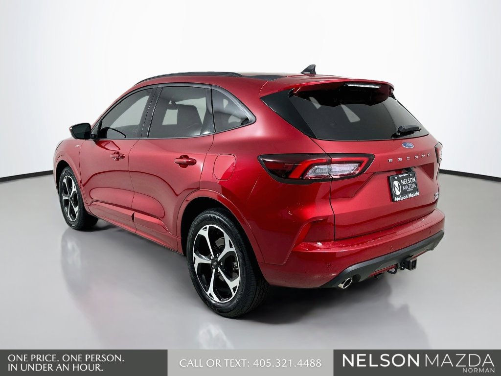 Used 2023 Ford Escape ST-Line Select w/ Tech Pack #2 AWD/4WD image 8