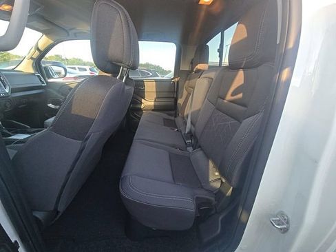 Certified 2025 Nissan Frontier SV w/ SV Convenience Package RWD image 2