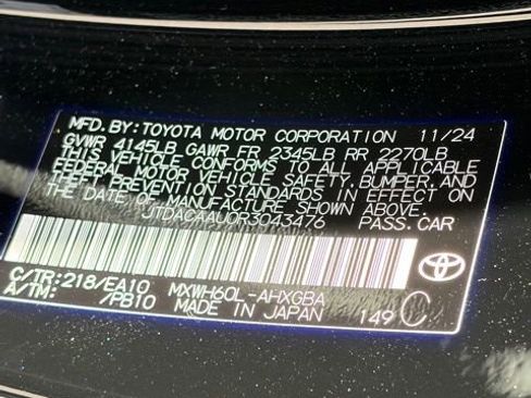 Used 2024 Toyota Prius XLE image 29