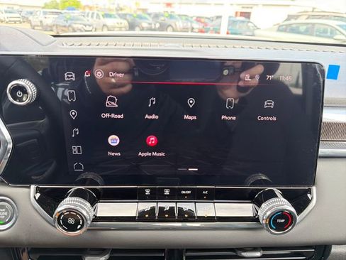 New 2026 GMC Canyon Elevation image 12