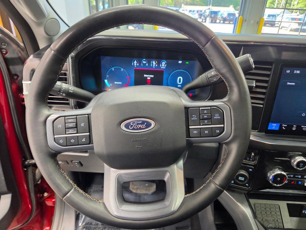 Used 2026 Ford F350 Lariat w/ Black Appearance Package AWD/4WD image 34