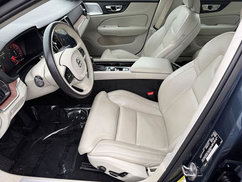 Used 2019 Volvo S60 T6 Inscription image 10