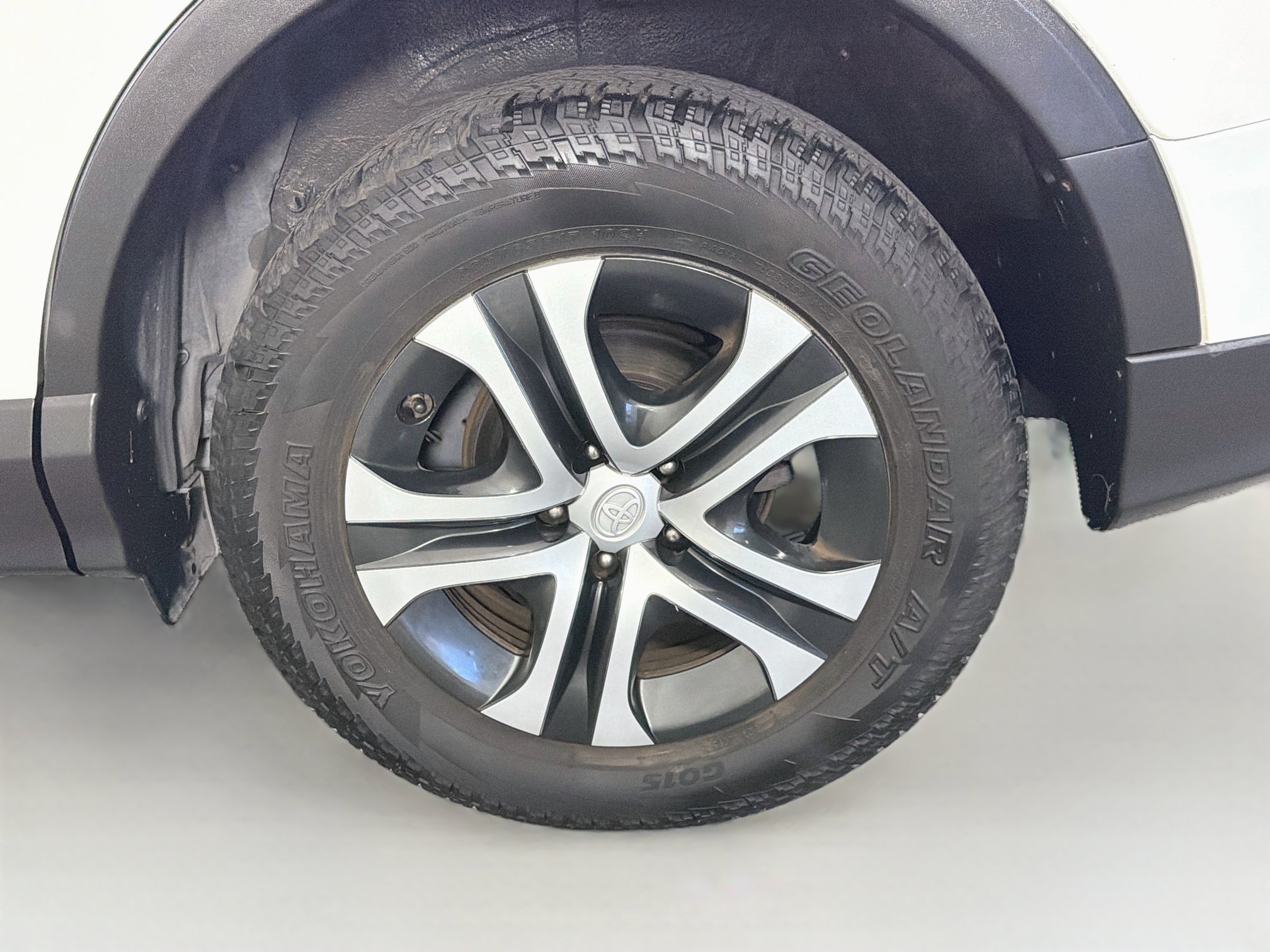 Used 2018 Toyota RAV4 LE w/ All Weather Liner Package FWD image 11