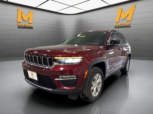 Used 2023 Jeep Grand Cherokee Limited image 4