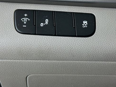 Used 2018 Hyundai Elantra SEL w/ Cargo Package FWD image 17