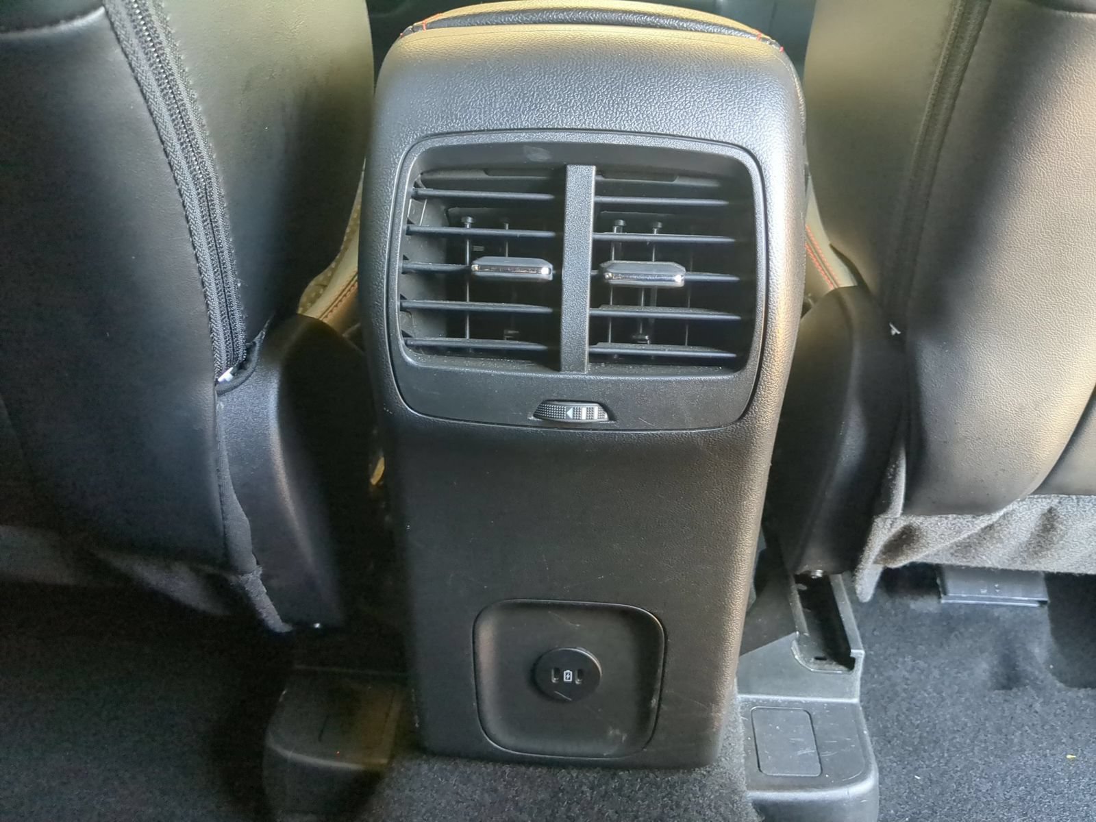 Used 2025 Ford Escape ST-Line FWD image 26