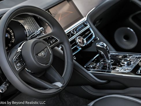 New 2025 Bentley Flying Spur Plug-In Hybrid image 30