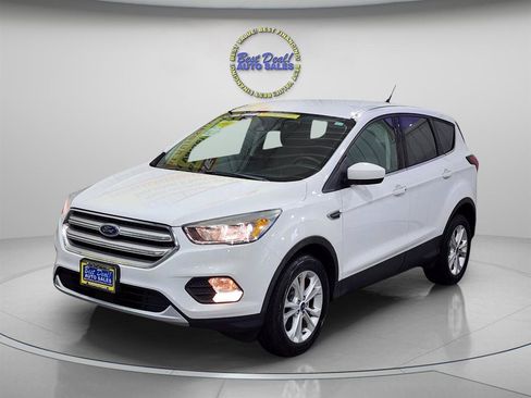 Used 2019 Ford Escape SE AWD/4WD image 2