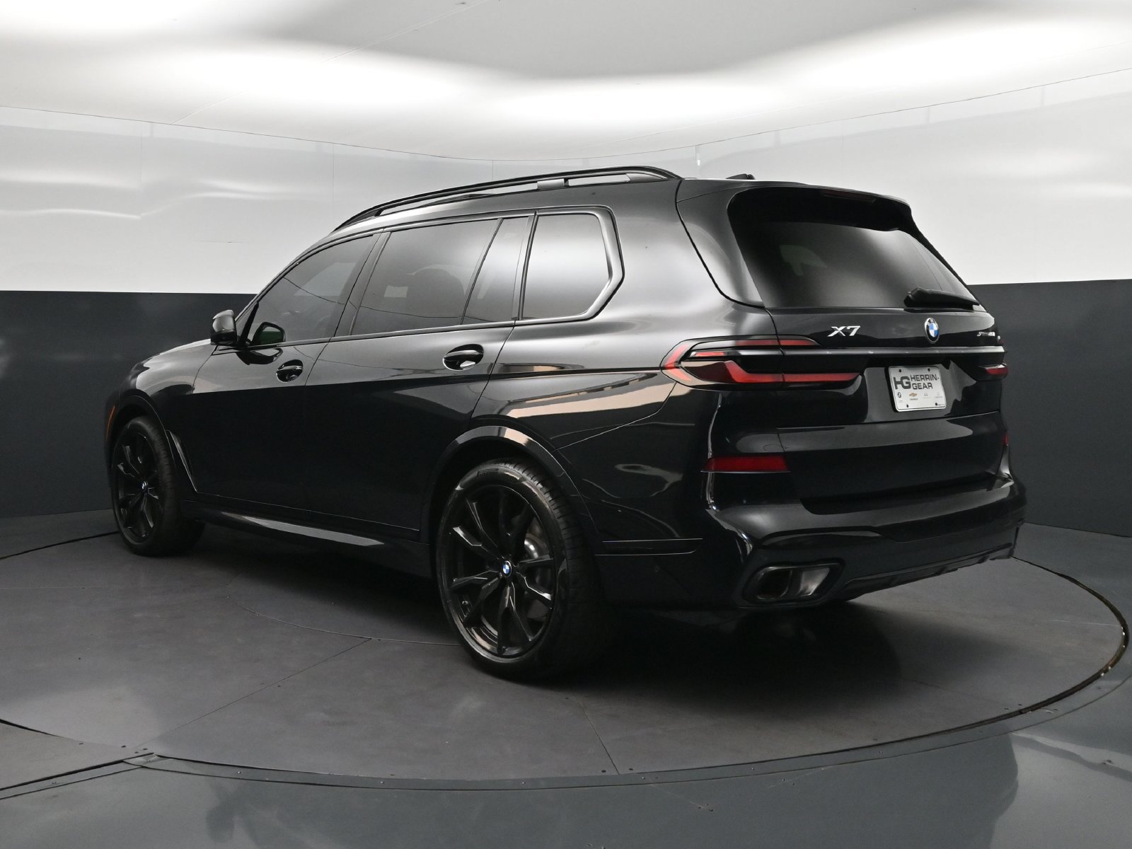 Certified 2026 BMW X7 xDrive40i w/ M Sport Package AWD/4WD image 5