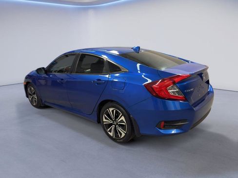 Used 2017 Honda Civic EX-T image 4