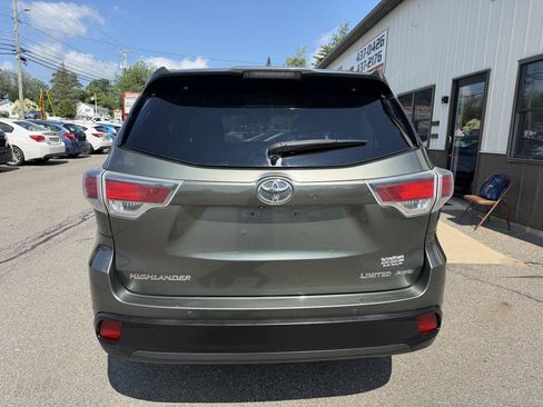 Used 2014 Toyota Highlander Limited Platinum AWD/4WD image 5