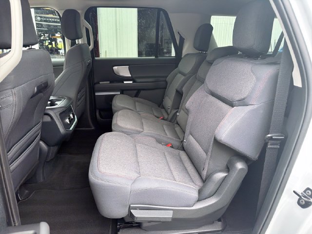 Used 2025 Ford Expedition Max Active AWD/4WD image 24