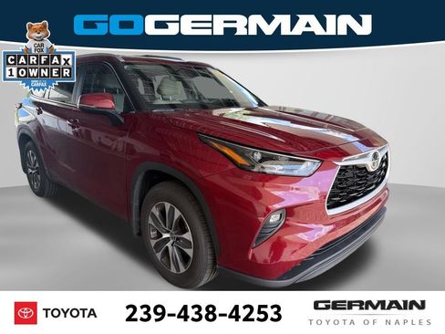 Used 2024 Toyota Highlander XLE FWD image 11