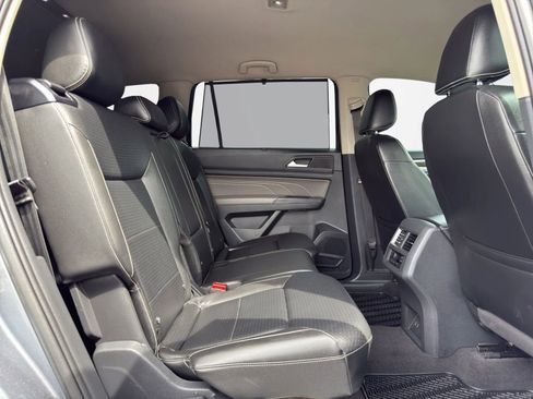 Used 2021 Volkswagen Atlas SE image 27