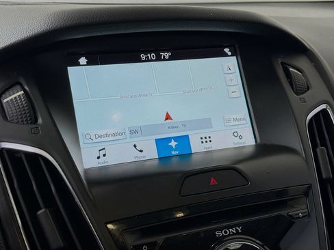 Used 2017 Ford Focus Titanium w/ Titanium Technology Package FWD image 17