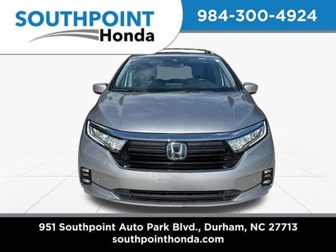 Used 2021 Honda Odyssey Touring image 2