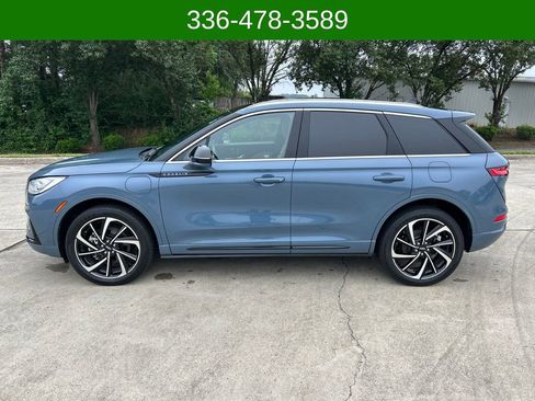 Used 2023 Lincoln Corsair Grand Touring w/ Equipment Group 301A AWD/4WD image 2