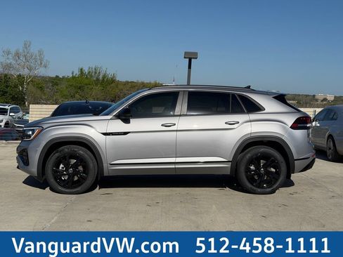 New 2026 Volkswagen Atlas Cross Sport SEL R-Line AWD/4WD image 4