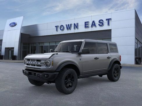 New 2025 Ford Bronco Big Bend w/ Black Diamond Package image 1