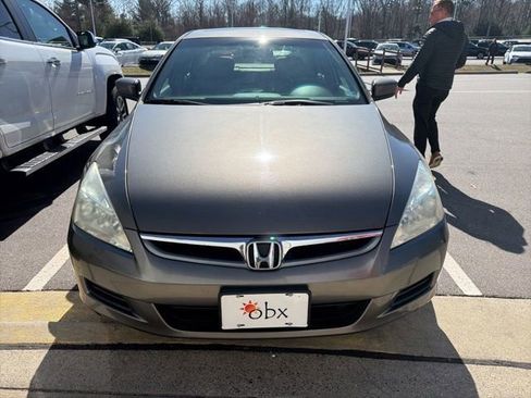 Used 2006 Honda Accord EX image 2