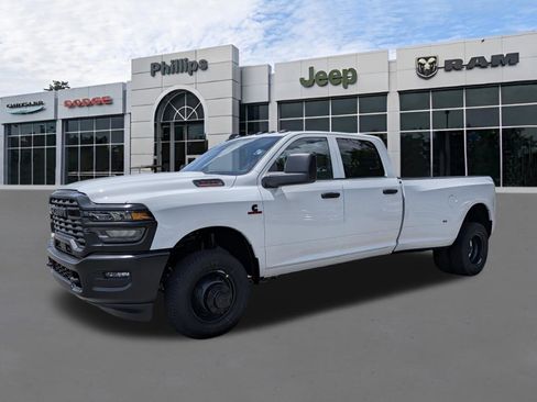 New 2026 RAM 3500 Tradesman AWD/4WD image 7