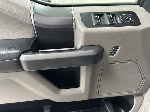 Used 2020 Ford F150 XLT w/ Equipment Group 302A Luxury AWD/4WD image 16