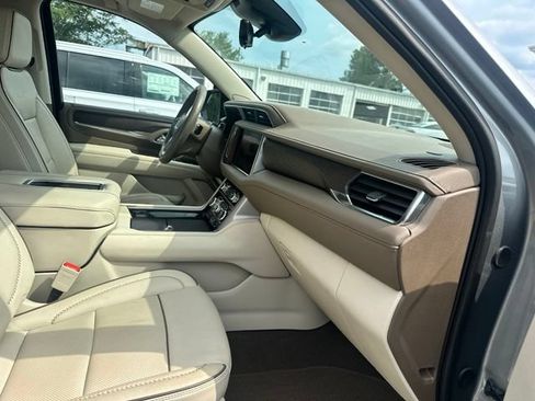 Used 2023 GMC Yukon Denali w/ Denali Reserve Package AWD/4WD image 23