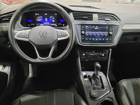 Used 2022 Volkswagen Tiguan SE AWD/4WD image 22