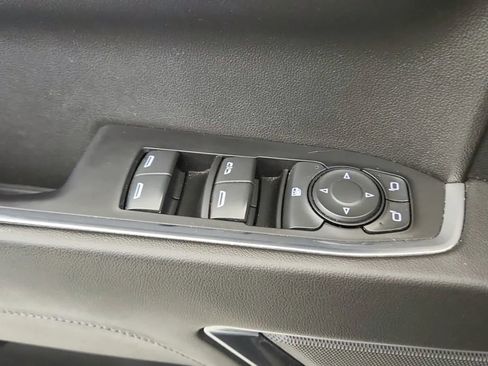 Used 2022 Chevrolet Silverado 1500 LT image 33