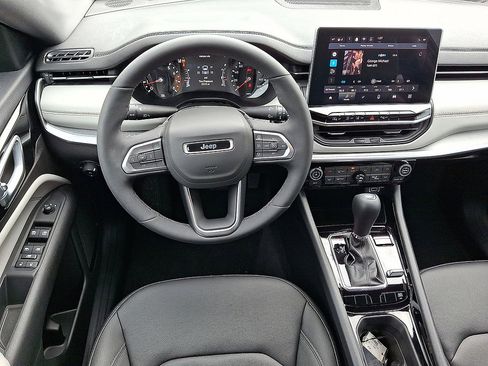 Certified 2025 Jeep Compass Limited AWD/4WD image 20