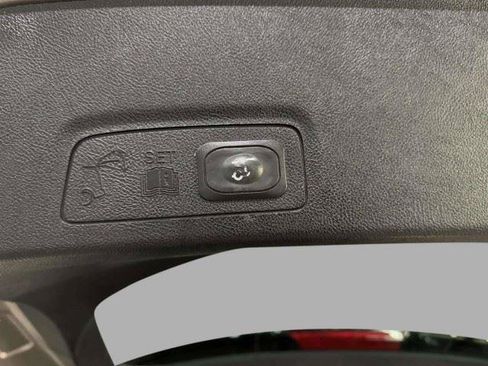 Used 2019 Lincoln MKC Select w/ Select Plus Package AWD/4WD image 45