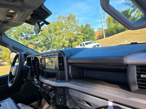 New 2024 Ford F550 4x4 SuperCab Super Duty image 62