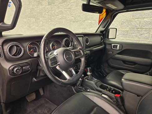 Used 2020 Jeep Wrangler Unlimited Sahara AWD/4WD image 14