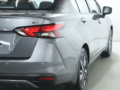 Used 2022 Nissan Versa SV w/ Trunk Package image 43