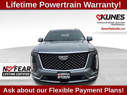 Used 2025 Cadillac Escalade Premium Luxury AWD/4WD image 4