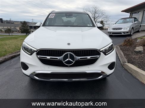 Used 2023 Mercedes-Benz GLC 300 4MATIC image 2