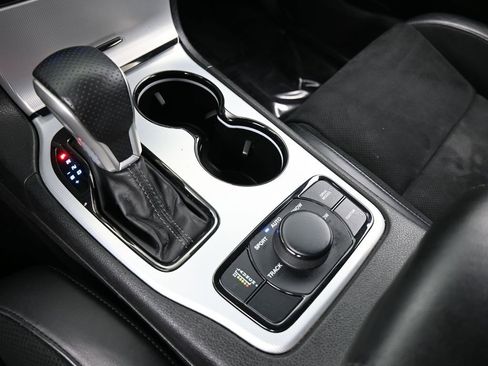 Used 2021 Jeep Grand Cherokee Trackhawk w/ Trailer Tow Group IV image 33