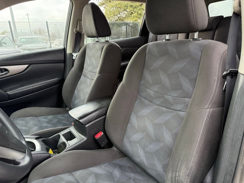 Used 2015 Nissan Rogue SV image 11