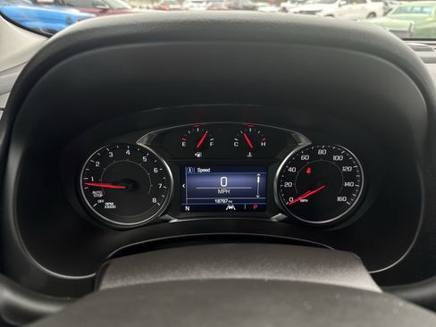 Certified 2024 GMC Terrain SLE w/ Driver Convenience Package image 11