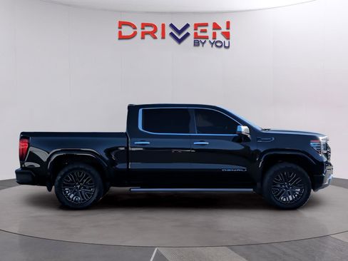 Used 2022 GMC Sierra 1500 Denali Ultimate AWD/4WD image 6